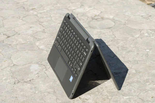Elgin Illinois Circa 2019 Chromebook Sitting Table Wireless Device Can — Stock Photo, Image