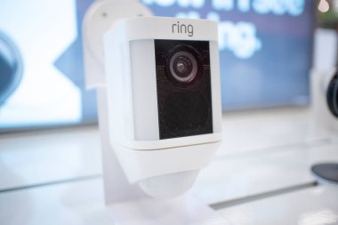 Chicago Illinois, ABD - 2020 dolaylarında Target 'ta satışta olan bir Amazon Ring ürünü.