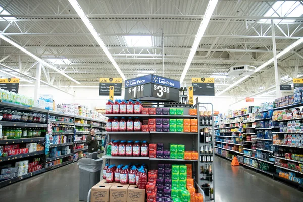 Illinois United States Απριλίου 2020 Walmart Προσπαθεί Μειώσει Τις Τιμές — Φωτογραφία Αρχείου