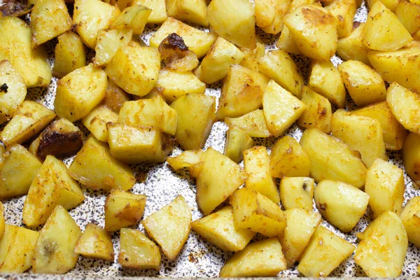 Patatas Horno Con Una Corteza Dorada Una Bandeja Para Hornear —  Fotos de Stock