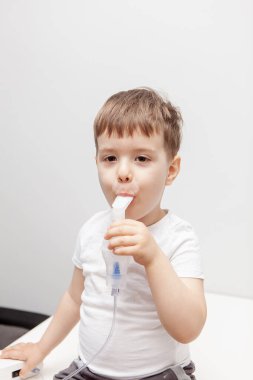 Çocuk solunum yapıyor. Evde tedavi görüyor. Hastalık önleme