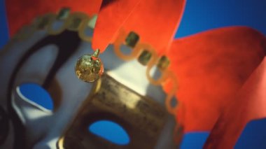 Venedik karnaval maskeleri altınla