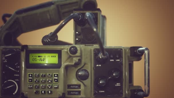 Panel de control de comunicación por radio militar — Vídeo de stock