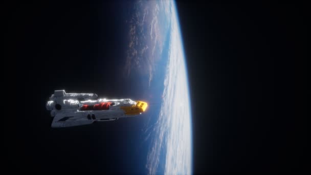 Nave espacial futurista cerca de la Tierra. Elementos de esta imagen proporcionados por la NASA — Vídeos de Stock