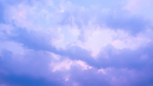 Prachtig Lenteweer Abstracte Groepen Van Cumulus Blauwe Lucht Voor Zonsondergang — Stockfoto