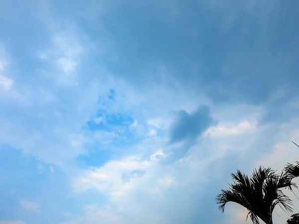 Kelompok Abstrak Awan Stratus Tinggi Langit Sebelum Hujan Cuaca Musim — Stok Foto
