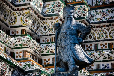 Bangkok, Tayland - 12 Ocak 2019: Wat Arun 'daki Merkez Pagoda' nın Ayrıntıları - Bangkok 'taki Şafak Tapınağı.