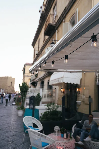 Napoli, İtalya, 25 Ekim 2020 Napoli, İtalya sokakları manzaralı