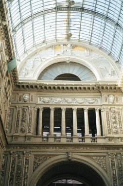 Napoli, İtalya - 26 Ekim 2019. Napoli 'deki Umberto galerisi