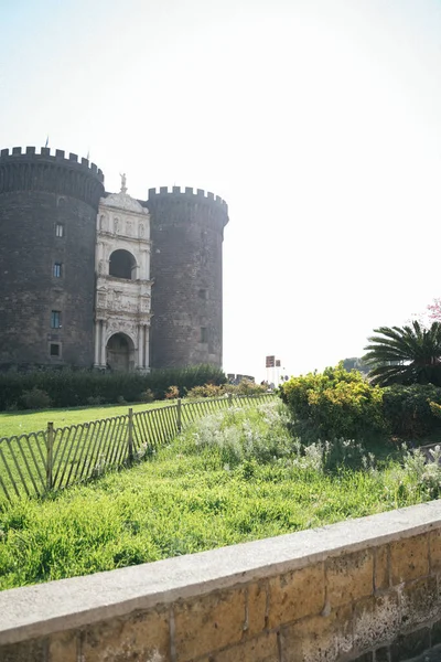 Eski turistik binanın manzarası