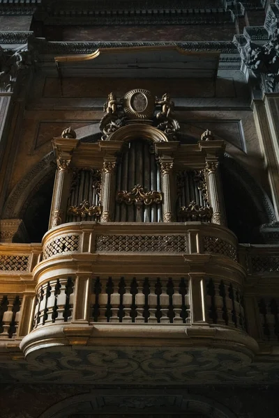 Eski güzel katedralin içi. 