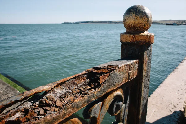 Rusty Railings Black Sea Coast Iron Construction Gnawed Iron Cancer — Stock Photo, Image