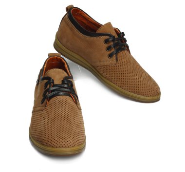 Erkek ayakkabıları beyaz arkaplanda izole.