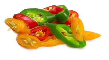 Kırmızı biber beyaz arkaplanda izole edilmiş..