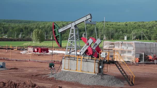 Fonctionnement Unité Pompage Pétrole Dans Puits Pétrole — Video