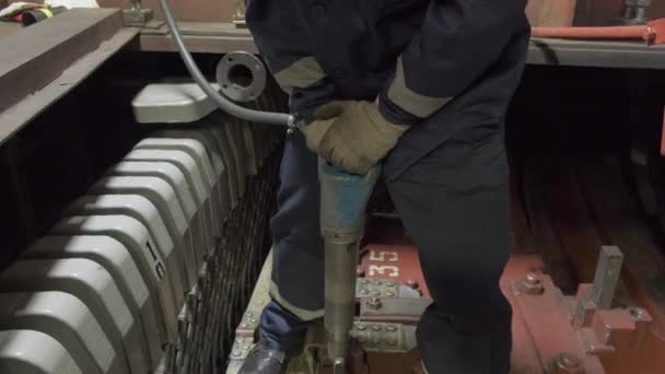 Menselijk Handmatig Gereedschap Reparatie Proces — Stockvideo