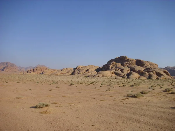 Deserto Tavolo Montagne Sabbia Terra Desolata — Foto Stock