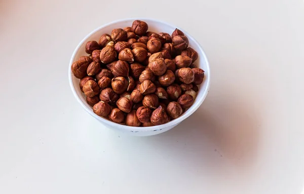 Avellana Molida Aislada Sobre Fondo Blanco Composición Partir Frutos Secos — Foto de Stock