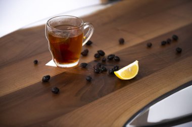 Grip mevsiminde hapsolmanız için güzel bir fincan çay..