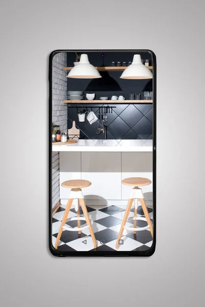 Черный Мобильный Телефон Издевается Над Кухней — стоковое фото