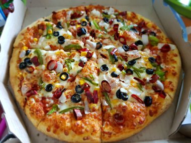 Lezzetli ve lezzetli pizza.