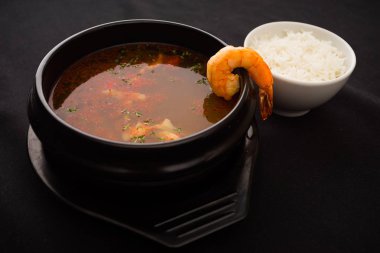 karides tomyum çorbası