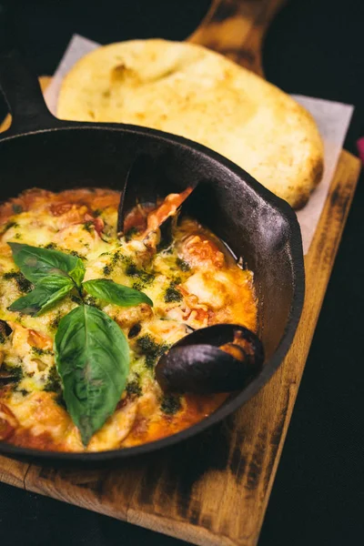 taze pişmiş deniz ürünleri