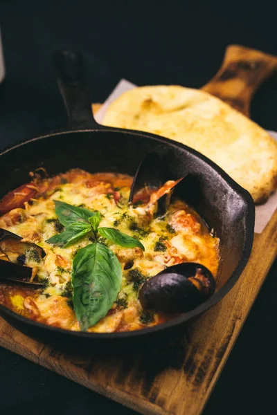 taze pişmiş deniz ürünleri