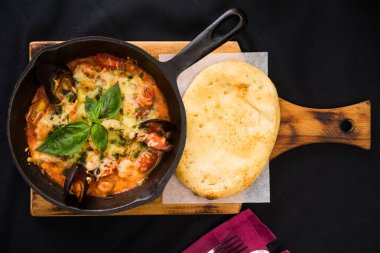 taze pişmiş deniz ürünleri