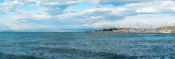 Cidade Izola Panorâmica Com Cais Mar Frente Eslovénia Europa — Fotografia de Stock