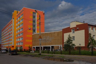 Omsk, Rusya - 20 Haziran 2019: Omsk Devlet Teknik Üniversitesi