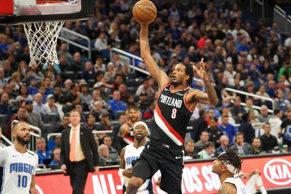 Portland Traillblazers oyuncusu Trevor Ariza # 8, 2 Mart 2020 tarihinde Orlando Florida 'daki Amway Center' da oynanan maçta smaca gidiyor. Fotoğraf: Marty Jean-Louis