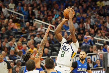 Utah 'tan Emmanuel Mudiay (# 8) üç sayı attı. (Amway Center, Orlando, 4 Ocak 2020) Fotoğraf: Marty Jean-Louis