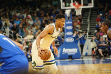 Orlando Magic, 8 Şubat 2020 tarihinde Orlando Florida 'daki Amway' de Milwaukee Bucks 'a ev sahipliği yaptı. Fotoğraf: Marty Jean-Louis
