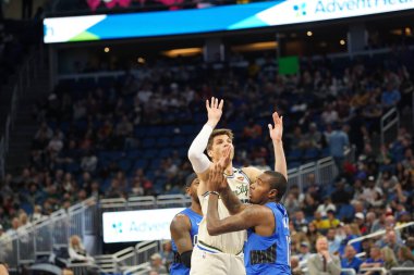 Orlando Magic, 8 Şubat 2020 tarihinde Orlando Florida 'daki Amway' de Milwaukee Bucks 'a ev sahipliği yaptı. Fotoğraf: Marty Jean-Louis