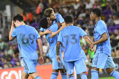 NYCFC oyuncuları 15 Ocak 2020 'de Orlando Florida' daki Exploria Stadyumu 'nda golü kutladılar. Fotoğraf: Marty Jean-Louis