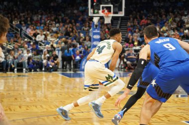 Orlando Magic, 8 Şubat 2020 tarihinde Orlando Florida 'daki Amway' de Milwaukee Bucks 'a ev sahipliği yaptı. Fotoğraf: Marty Jean-Louis