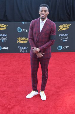 Jonathan Mcreynolds 29 Mart 2019 'da Las Vegas Nevada' da düzenlenen 34. Stellar Ödülleri sırasında kırmızı halıda yürüyor. Fotoğraf: Marty Jean-Louis