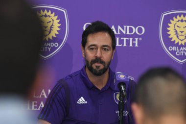 Orlando City SC oyuncusu Luis Nani 'ye hoş geldin diyor. Fotoğraf: Marty Jean-Louis