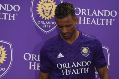Orlando City SC oyuncusu Luis Nani 'ye hoş geldin diyor. Fotoğraf: Marty Jean-Louis