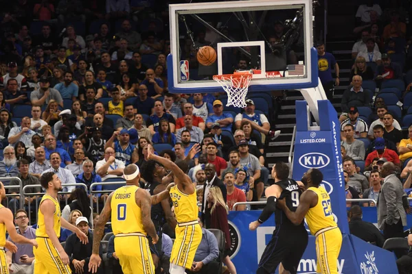 Orlando Magic Hostí Zlaté Státní Bojovníky Amway Center Orlandu Floridě — Stock fotografie