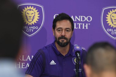 Orlando City SC oyuncusu Luis Nani 'ye hoş geldin diyor. Fotoğraf: Marty Jean-Louis