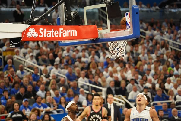 2019年4月19日星期五 Nba季后赛第一轮在佛罗里达州奥兰多的安利竞技场 奥兰多魔术主持多伦多猛龙队 照片来源 Marty Jean Louis — 图库照片