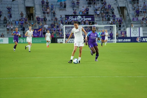 Photo Prides Isännöi Portland Thorns Orlando City Stadiumilla Orlando Floridassa — kuvapankkivalokuva