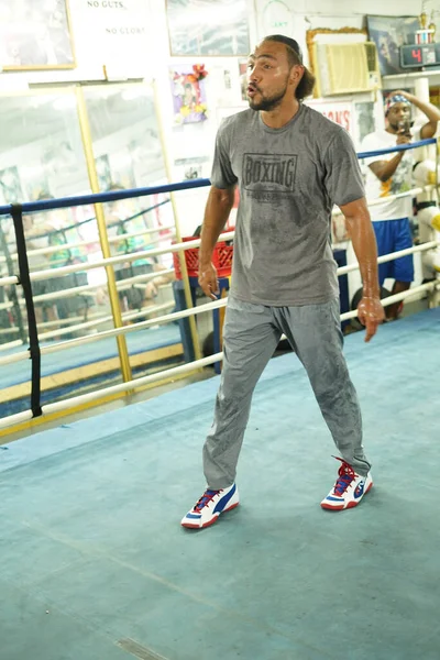 Boxer Keith One Time Thurman Ett Pressevenemang Hans Gym Innan — Stockfoto