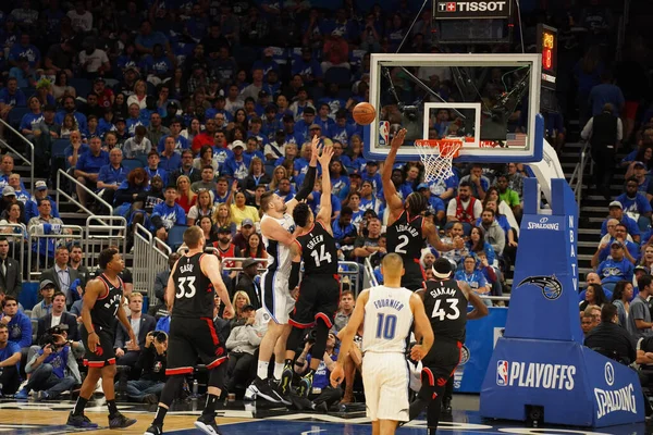 Orlando Magic Acoge Los Toronto Rapters Durante Nba Playoff Amway —  Fotos de Stock