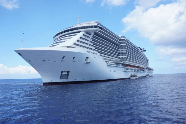 Cruise Ship Cayman Island June 2019 Photo Credit Marty Jean — Stock Fotó