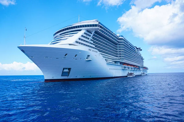 Kreuzfahrtschiff Auf Cayman Island Juni 2019 Bildquelle Marty Jean Louis — Stockfoto