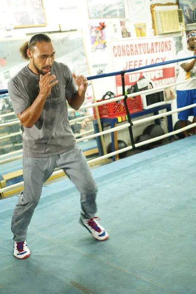 Boxer Keith One Time Thurman Ett Pressevenemang Hans Gym Innan — Stockfoto