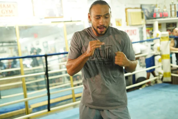 Boxer Keith One Time Thurman Ett Pressevenemang Hans Gym Innan — Stockfoto